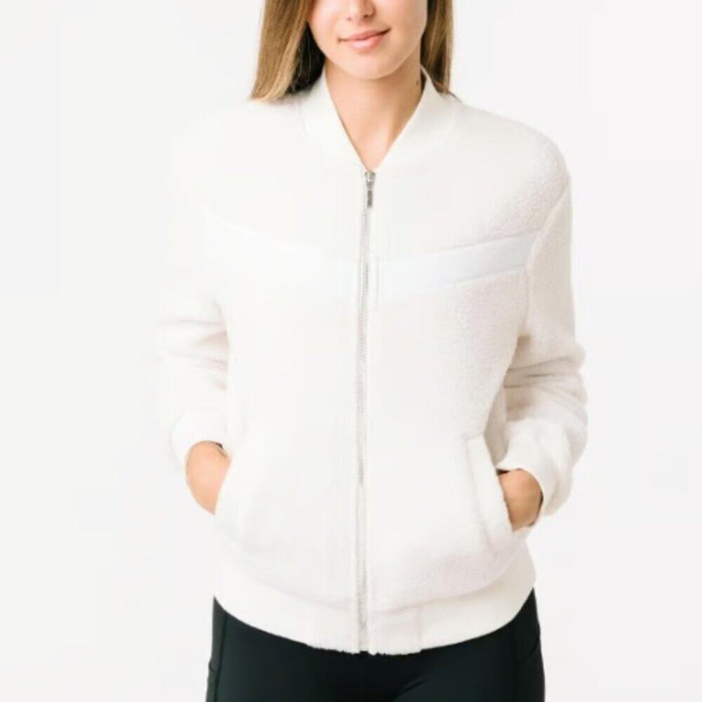 Zyia Active Size XS Cream Fuzzy Flying V Fleece Zip Up Jacket Too Cozy Cabincore